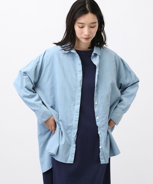 studio CLIP（スタディオクリップ）の「《natural by clip》製品染めシャツコールチュニック（その他トップス・レディース・ブルー/ライトグレー/スモーク・FREE）」の2枚目の写真