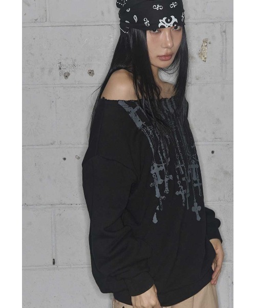 FANCY CLUB（ファンシークラブ）の「A'GEM/9 × .kom 『FANCY CLUB/ファンシークラブ』NECKLISS ONE-SHOULDER SWEATSHIRT/ワンショルダースウェットシャツ（スウェット・レディース・グレー/ブラック/レッド・FREE）」の9枚目の写真