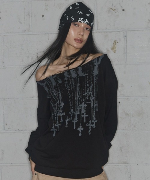 FANCY CLUB（ファンシークラブ）の「A'GEM/9 × .kom 『FANCY CLUB/ファンシークラブ』NECKLISS ONE-SHOULDER SWEATSHIRT/ワンショルダースウェットシャツ（スウェット・レディース・グレー/ブラック/レッド・FREE）」の8枚目の写真