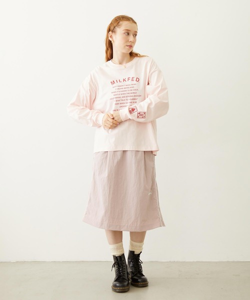 MILKFED.(ミルクフェド)の「LETTER GRAPHIC L/S TEE(Tシャツ/カットソー・レディース・オフホワイト/ライトピンク/チャコール・L/M)」の9枚目の写真