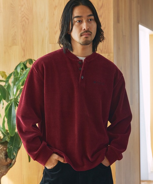 THE CRAFT CREW PRODUCTS(ザクラフトクループロダクツ)の「モールワッフル ビッグシルエット ヘンリーネックスウェット / アンチピリング【THE CRAFT CREW PRODUCTS】(スウェット・メンズ・チェリーレッド/ダークネイビー/グレー/ダークブラウン/アイボリー/ブラック・S/L/M)」の6枚目の写真