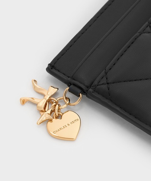 CHARLES & KEITH（チャールズ & キース）の「Arrietty アリエッティ キルトボウハートチャーム カードホルダー（カードケース・レディース・ライトピンク/ブラック/クリーム・XXS）」の9枚目の写真