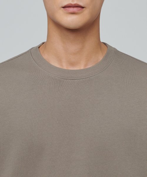 MUSINSA STANDARD（ムシンサスタンダード）の「スウェットシャツ [ダスティベージュ]（スウェット・メンズ・その他・MEDIUM/LARGE/X-LARGE/XX-LARGE/XXX-LARGE/SMALL）」の3枚目の写真