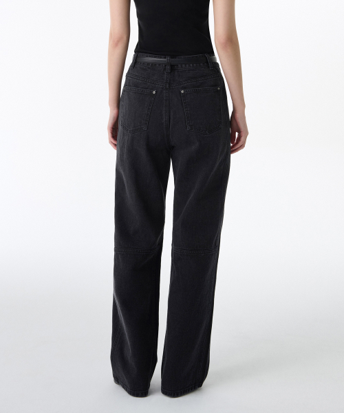 MUSINSA STANDARD WOMAN（ムシンサスタンダードウーマン）の「ウィメンズディバイディッドレギュラーフィットデニムパンツ[ウォッシュドブラック]（デニムパンツ・レディース・その他・32/30/24/25/26/27/28/29）」の2枚目の写真