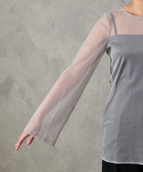 AIMER（エメ）の「高密度チュールスリットスリーブブラウス（シャツ/ブラウス・レディース・グレイッシュベージュ/ブラック/グレー・MEDIUM）」の15枚目の写真