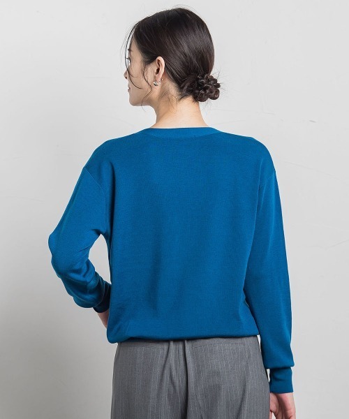 LAUTREAMONT（ロートレアモン）の「Brisbane Vネックニットプルオーバー≪11号あり≫（ニット/セーター・レディース・ブルー/ブラック/ピンク/オフホワイト/ライトブルー/パープル/グリーン系その他/ピンク系その他・9号/11号）」の16枚目の写真