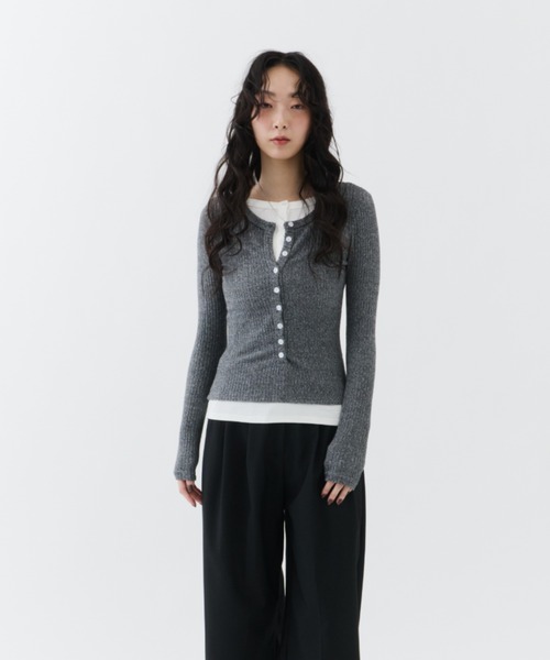 NUJOH(ヌゾ)の「Layered Rib Henley Tee / レイヤードリブヘンリーティー(Tシャツ/カットソー・レディース・グレー/チャコールグレー/ブラック・FREE)」の4枚目の写真