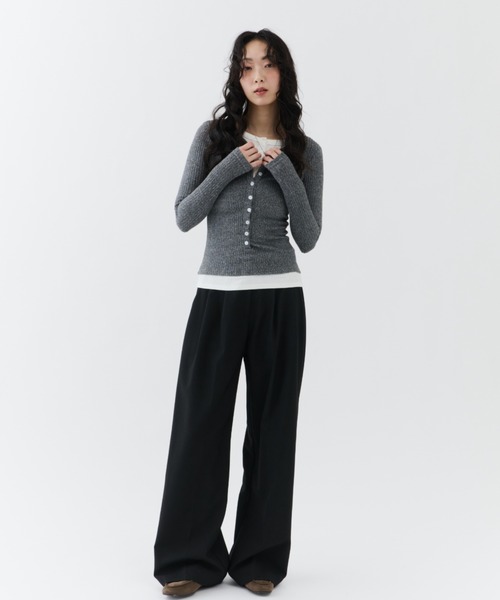 NUJOH(ヌゾ)の「Layered Rib Henley Tee / レイヤードリブヘンリーティー(Tシャツ/カットソー・レディース・グレー/チャコールグレー/ブラック・FREE)」の7枚目の写真