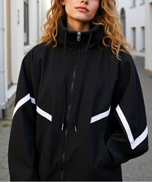 cammie（キャミー）の「ラインデザインオーバーサイズジャケット（その他アウター・レディース・レッド/ブラック・M/L）」の5枚目の写真