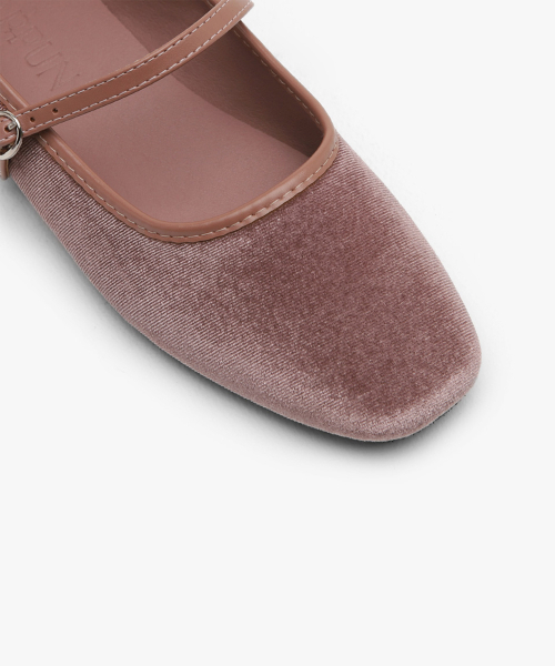 SAPPUN（サプン）の「Khaila ベルベット メリージェーン フラットシューズ (1cm)（バレエシューズ・レディース・ブラウン/グレー/ピンク/ブラック・22.5cm/23cm/23.5cm/24cm/24.5cm/25cm/25.5cm）」の7枚目の写真