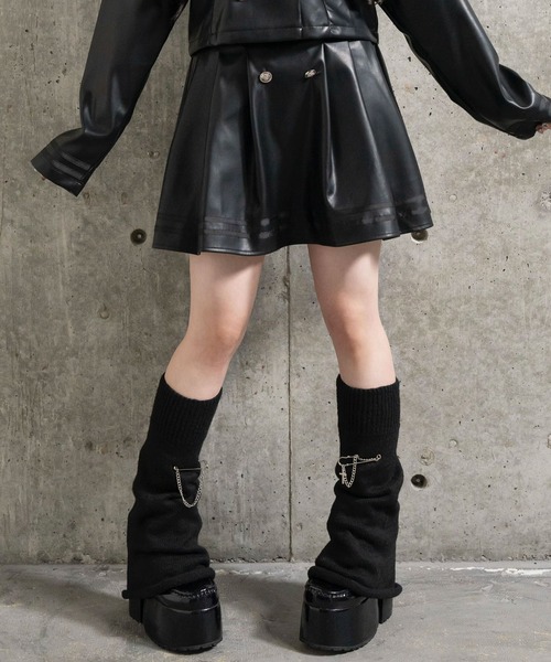 Amilige（アミリージュ）の「PUレザーセーラーセットアップ