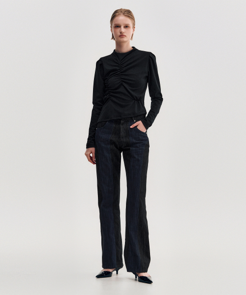 KIMZISU(キムジス)の「Shirring Draped Highneck Top _ BLACK(Tシャツ/カットソー・レディース・ブラック・MEDIUM/SMALL)」の5枚目の写真