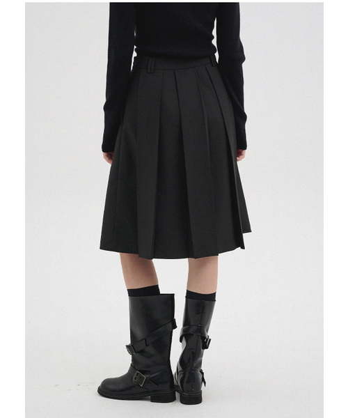 MICANE(ミケーネ)の「ジョビ ピンタック ミディスカート(スカート・レディース・チャコール/ブラック・X-SMALL/SMALL/MEDIUM/LARGE/X-LARGE/XX-LARGE)」の4枚目の写真