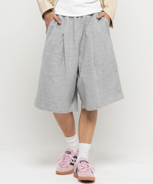 CHAMBROS（チャンブロス）の「Point logo embossed one-tuck sweat shorts Bermuda pants [gray]（その他パンツ・レディース）」