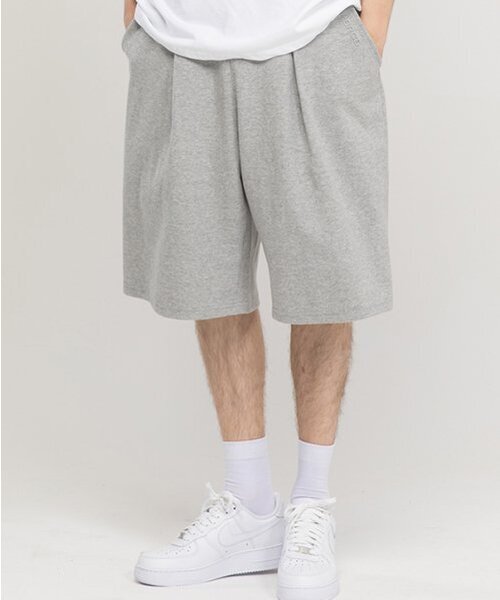 CHAMBROS（チャンブロス）の「ポイントロゴエンボスワンタックスウェットショートパンツバミューダパンツ[グレー]（その他パンツ・レディース・その他・MEDIUM/LARGE/X-LARGE）」の4枚目の写真