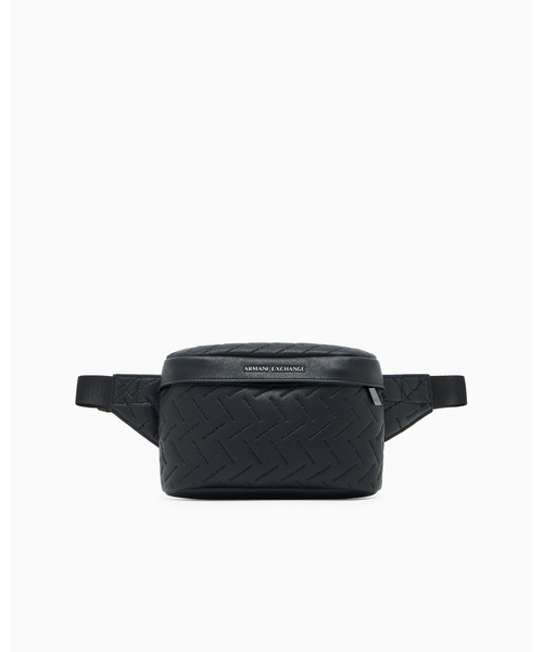 ARMANI EXCHANGE(アルマーニエクスチェンジ)の「【A|X アルマーニ エクスチェンジ】エンボスロゴ ボディバッグ/ウエストバッグ(ボディバッグ/ウエストポーチ・メンズ・ブラック・FREE)」の2枚目の写真