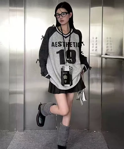 AsheKsha(アシクシャ)の「アメリカンスタイルの蝶結びニットセーター(ニット/セーター・レディース・ブラック/グレー・M)」の19枚目の写真