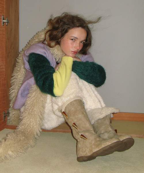 FOGGY MOODY(ポギムディ)の「Mist 0035. Toggle Button Fur Boots - 2colors(ブーツ・レディース・ブラック/Beige・22.5cm/23cm/23.5cm/24cm/24.5cm/25cm)」の3枚目の写真