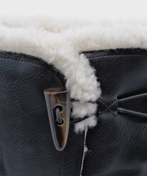 FOGGY MOODY(ポギムディ)の「Mist 0035. Toggle Button Fur Boots - 2colors(ブーツ・レディース・ブラック/Beige・22.5cm/23cm/23.5cm/24cm/24.5cm/25cm)」の17枚目の写真