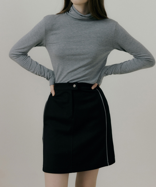 REORG(リオルグ)の「RIE LINE POINT MINI SKIRT BLACK(スカート・レディース・その他・SMALL/LARGE)」の3枚目の写真