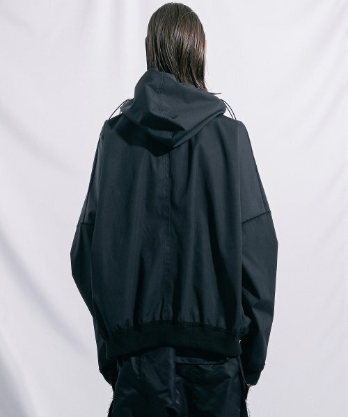 ASPARAGUS(アスパラガス)の「スクエアカットフードパーカー ブラック(パーカー・レディース・その他・SMALL/MEDIUM/LARGE/X-SMALL)」の3枚目の写真