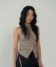 ZIZEMUSEUM（ジゼミュージアム）の「SLEEVLESS SHIRRING SHIRTS (BEIGE)（シャツ/ブラウス）」