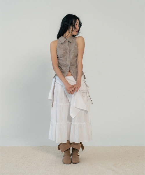 ZIZEMUSEUM（ジゼミュージアム）の「SLEEVLESS SHIRRING SHIRTS (BEIGE)（シャツ/ブラウス・レディース・その他・OS）」の3枚目の写真