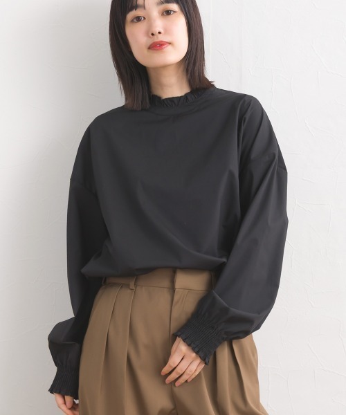 OMNES(オムネス)の「ポプリンバンドカラー 長袖シャツブラウス(シャツ/ブラウス・レディース・ベージュ/グリーン系その他/ブルー系その他/ホワイト/ライトグリーン/ブラック・FREE)」の3枚目の写真