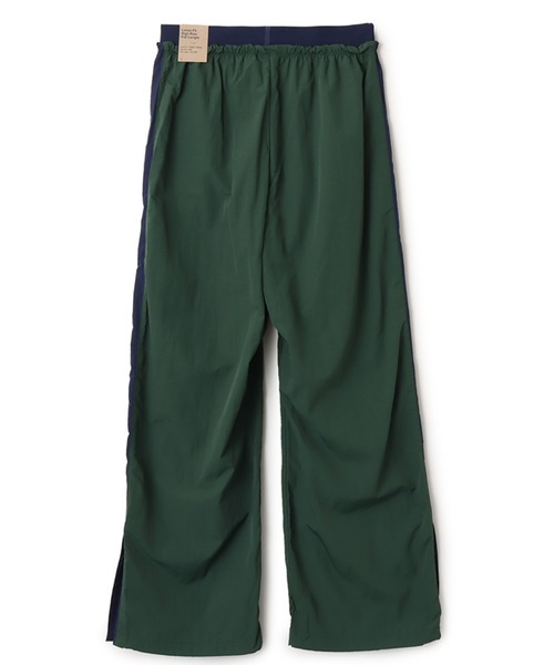 NIKE(ナイキ)の「NIKE AS W NSW PARACHUTE HR PANT / ナイキ ウィメンズ NSW パラシュート HR パンツ 【SP】(その他パンツ・レディース・ブラック/グリーン・S/M/L)」の9枚目の写真
