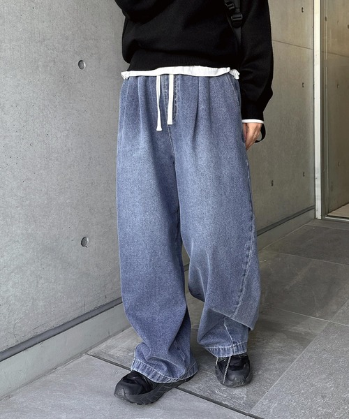 andme（アンドミー）の「コクーンイージーワイドパンツ【デニム/ツイル】（デニムパンツ・レディース・オフホワイト/ブルー/ライトブルー・L/M/S）」の4枚目の写真