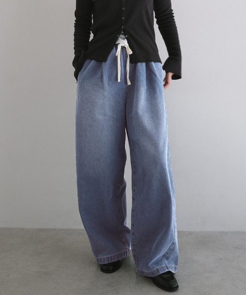 andme（アンドミー）の「コクーンイージーワイドパンツ【デニム/ツイル】（デニムパンツ・レディース・オフホワイト/ブルー/ライトブルー・L/M/S）」の8枚目の写真