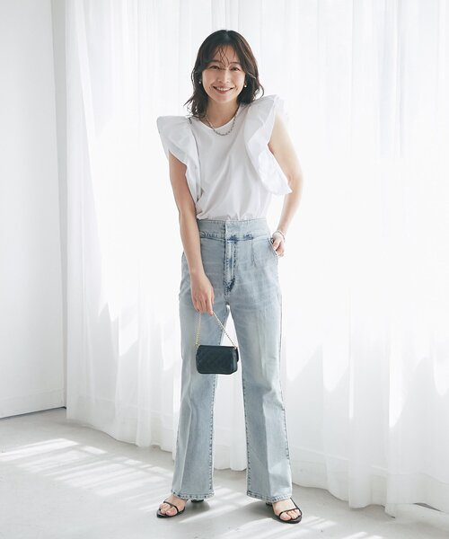 La boutique BonBon(ラブティックボンボン)の「【miki監修・新色・新サイズ登場!】バックレースアップデニムフレアパンツ(デニムパンツ・レディース・ブルー/サックスブルー・PS/38/36/34)」の3枚目の写真