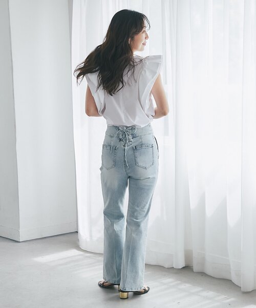 La boutique BonBon(ラブティックボンボン)の「【miki監修・新色・新サイズ登場!】バックレースアップデニムフレアパンツ(デニムパンツ・レディース・ブルー/サックスブルー・PS/38/36/34)」の5枚目の写真