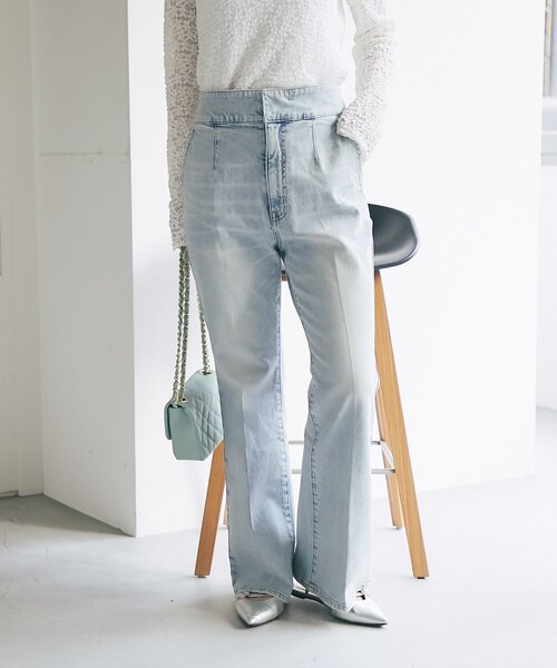 La boutique BonBon(ラブティックボンボン)の「【miki監修・新色・新サイズ登場!】バックレースアップデニムフレアパンツ(デニムパンツ・レディース・ブルー/サックスブルー・PS/38/36/34)」の6枚目の写真