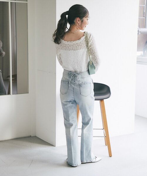 La boutique BonBon(ラブティックボンボン)の「【miki監修・新色・新サイズ登場!】バックレースアップデニムフレアパンツ(デニムパンツ・レディース・ブルー/サックスブルー・PS/38/36/34)」の11枚目の写真