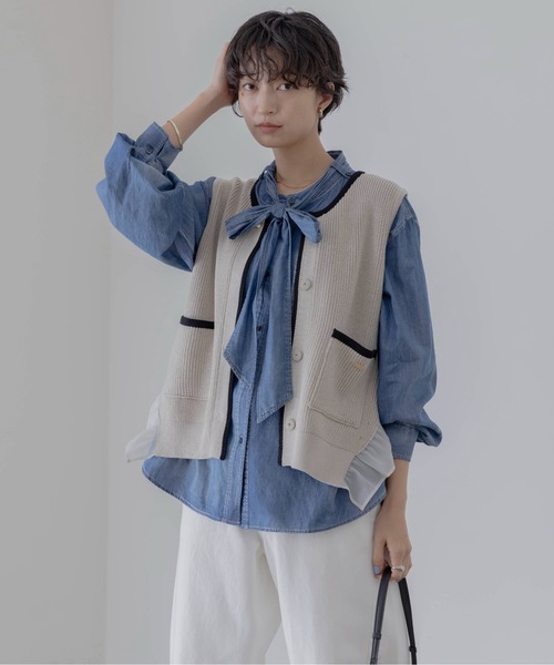 Eimee Law（エイミーロウ）の「配色ラインフリルヘムニットジレ（ベスト・レディース・ブラック/ライトベージュ/ダークグレー・FREE）」の3枚目の写真