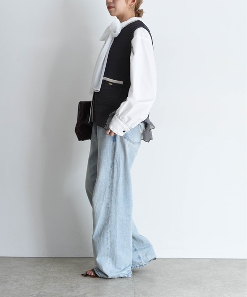 Eimee Law（エイミーロウ）の「配色ラインフリルヘムニットジレ（ベスト・レディース・ブラック/ライトベージュ/ダークグレー・FREE）」の5枚目の写真