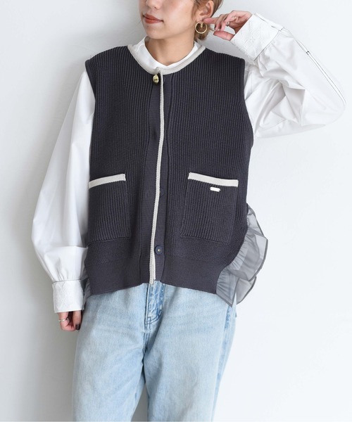 Eimee Law（エイミーロウ）の「配色ラインフリルヘムニットジレ（ベスト・レディース・ブラック/ライトベージュ/ダークグレー・FREE）」の13枚目の写真