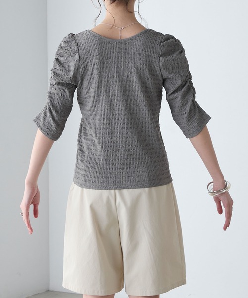 BONLECILL（ボンルシール）の「2wayカットジャガード袖シャーリングT（Tシャツ/カットソー・レディース・ミント/ブラック/アイボリー/ピンク/グレー/ブルー/クリーム・FREE）」の15枚目の写真