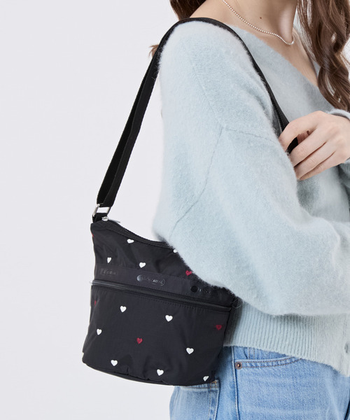 LeSportsac(レスポートサック)の「MINI BUCKET SHOULDER BAG レッド/ホワイトハートEMB(ショルダーバッグ・レディース・ブラック・FREE)」の2枚目の写真