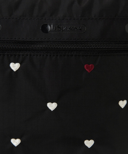 LeSportsac(レスポートサック)の「MINI BUCKET SHOULDER BAG レッド/ホワイトハートEMB(ショルダーバッグ・レディース・ブラック・FREE)」の9枚目の写真
