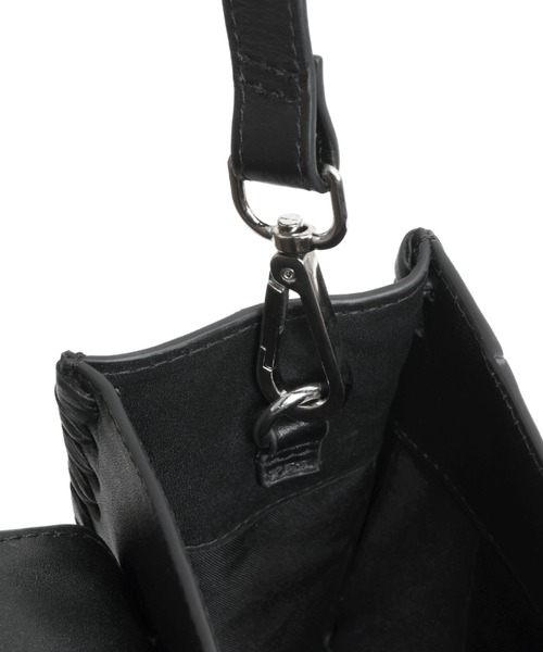 YArKA（ヤーカ）の「【YArKA/ヤーカ】real leather lace up 2way round bottom bag [lumm4] / レースアップ2ウェイラウンドバッグ（ハンドバッグ・メンズ・ブラック・FREE）」の13枚目の写真