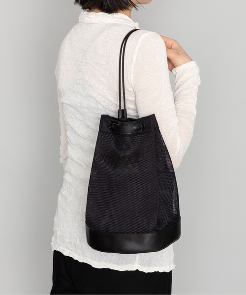 kuros'（クロス）の「【kuros'オリジナル】コーデュラメッシュ × レザー 巾着ワンショルダー（ショルダーバッグ・メンズ・ブラック・FREE）」の20枚目の写真