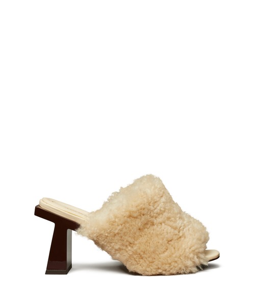 TORY BURCH（トリーバーチ）の「ブロック Tヒール シアリング ミュール（サンダル・レディース・ホワイト・25cm/24cm/23cm）」の2枚目の写真