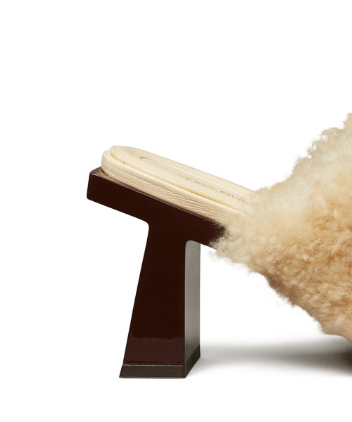 TORY BURCH（トリーバーチ）の「ブロック Tヒール シアリング ミュール（サンダル・レディース・ホワイト・25cm/24cm/23cm）」の3枚目の写真