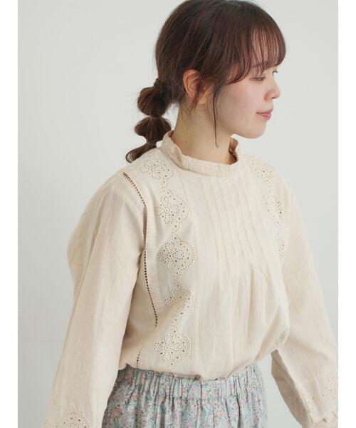 Samansa Mos2（サマンサ モスモス）の「スタンドカラーレースブラウス（シャツ/ブラウス・レディース・オフホワイト/ピンク/キナリ・F）」の3枚目の写真