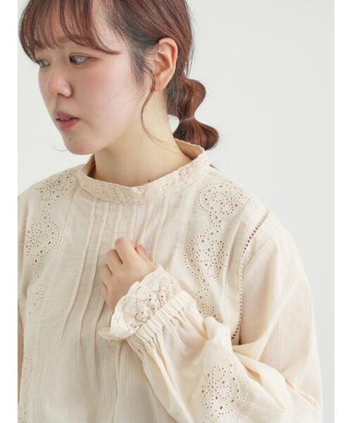 Samansa Mos2（サマンサ モスモス）の「スタンドカラーレースブラウス（シャツ/ブラウス・レディース・オフホワイト/ピンク/キナリ・F）」の20枚目の写真