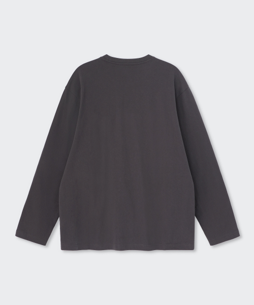 MUSINSA STANDARD（ムシンサスタンダード）の「リラックスドOEクルーネック長袖Tシャツ[ガンメタル]（Tシャツ/カットソー・メンズ・その他・SMALL/MEDIUM/LARGE/X-LARGE/2XL/3XL）」の2枚目の写真