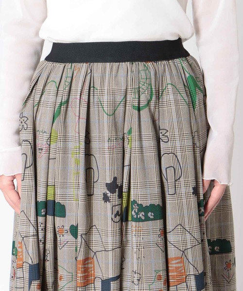 Cepica（セピカ）の「落書きプリントチェックギャザースカート（スカート・レディース・ベージュ・FREE）」の5枚目の写真