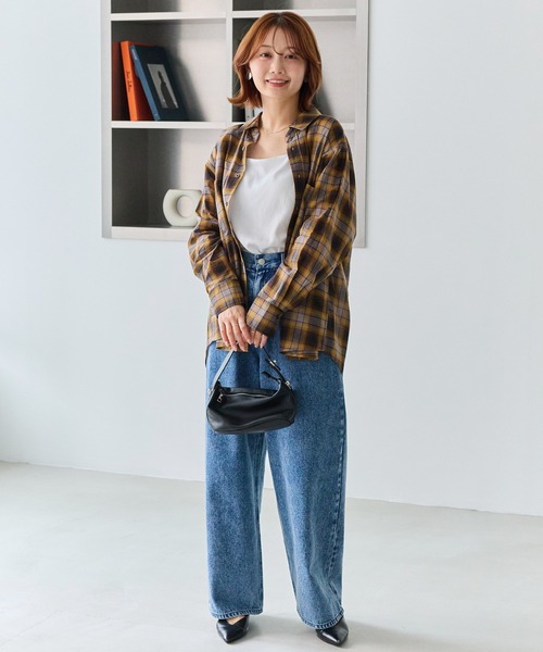 LAVEANGE（ラビアンジェ）の「シアーチェックシャツ│抜け感スタイル/大人カジュアル/シアーシャツ/羽織り/オーバーサイズ/冷房対策/体型カバー（シャツ/ブラウス・レディース・ブラウン/ブラック・M/4L/3L/LL）」の9枚目の写真